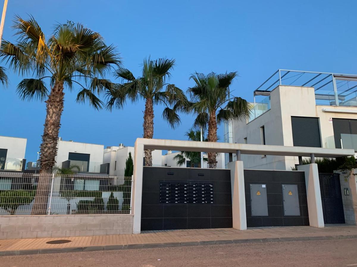Punta Prima Villa 3 Bedrooms And Solarium Sea View Торевиеха Екстериор снимка