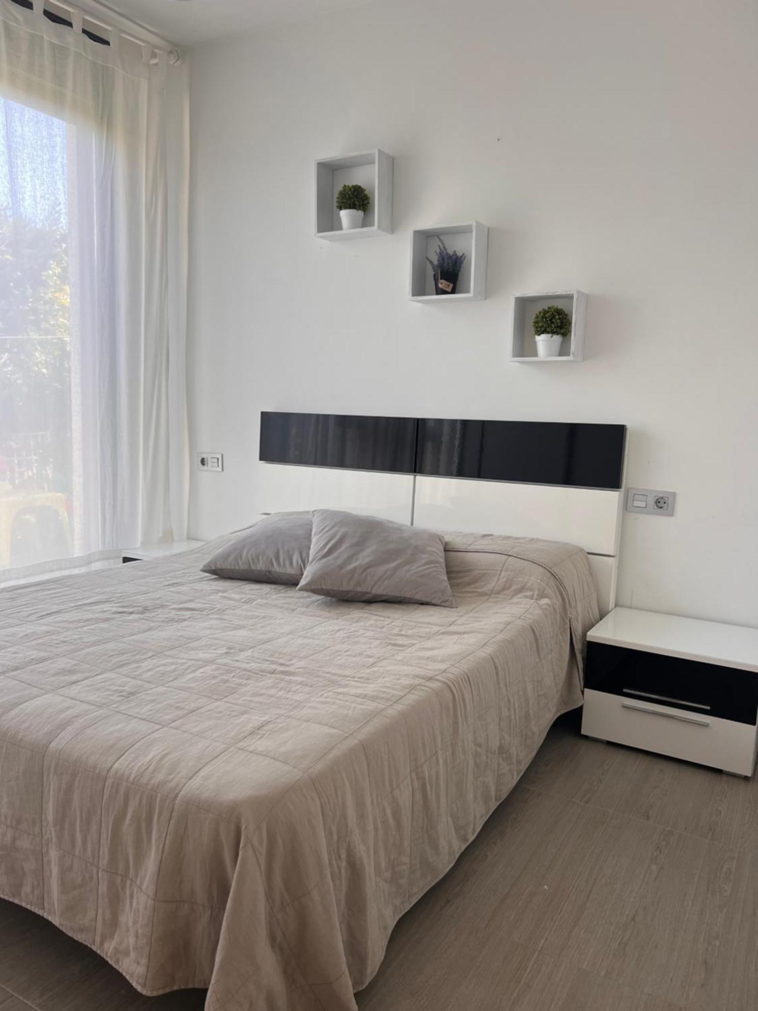 Punta Prima Villa 3 Bedrooms And Solarium Sea View Торевиеха Екстериор снимка
